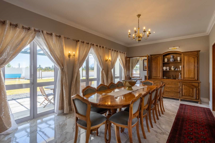5 Bedroom Property for Sale in Val De Vie Estate Western Cape